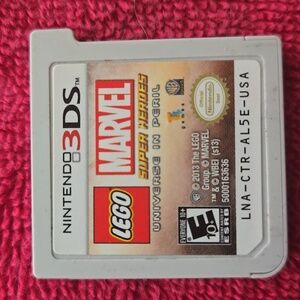 Lego Marvel Super Heroes Universe in Peril (Nintendo 3DS) XL 2DS Game